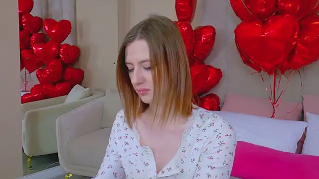 JessiJull online show from February 15, 2026, 5:09 pm