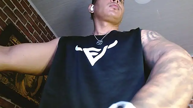 Snapshot of jordan_bigcock_ chatting on April 15, 2026, 2:24 pm jordan bigcock online show from April 15, 2026, 2:24 pm