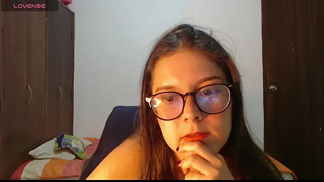 CarlaLorez online show from July 14, 2026, 2:05 am