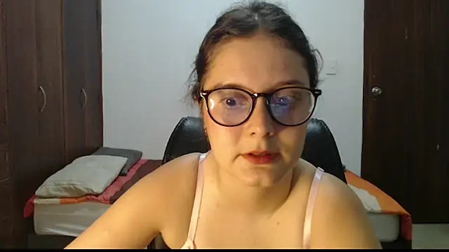 CarlaLorez online show from July 22, 2026, 11:51 pm