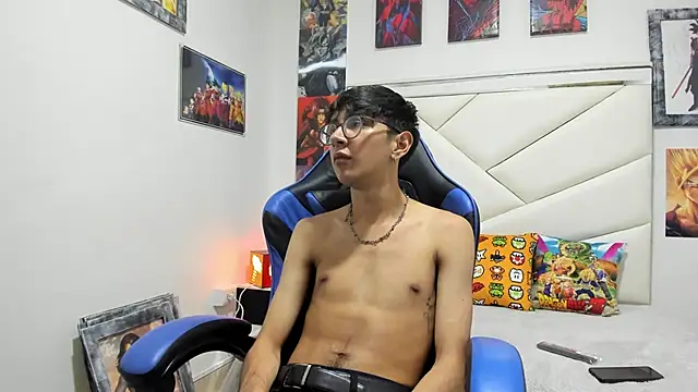 TWINK JOSS online show from October 17, 2025, 8:00 pm