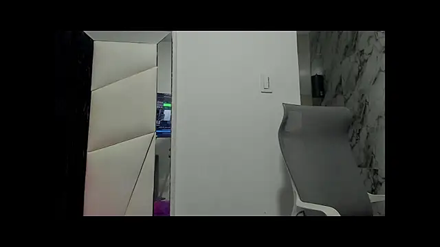 TWINK JOSS online show from October 31, 2025, 7:37 pm