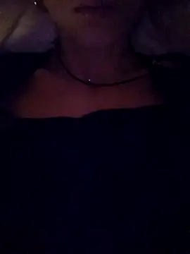 Snapshot of SuperValentina chatting on February 21, 2026, 10:33 pm SuperValentina online show from February 21, 2026, 10:33 pm