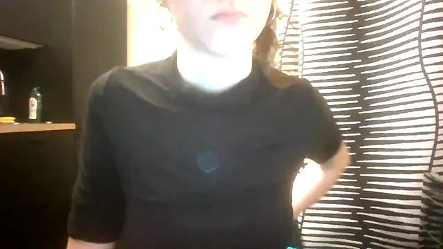 Snapshot of SuperValentina chatting on March 16, 2026, 9:08 pm SuperValentina online show from March 16, 2026, 9:08 pm