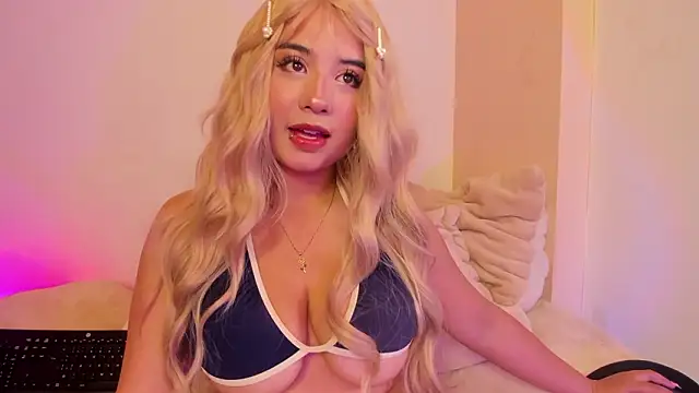 Lilith salvatoree online show from March 21, 2026, 2:49 am