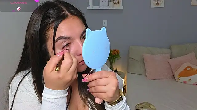 Snapshot of Ambeer_star chatting on October 12, 2025, 4:17 pm Ambeer star online show from October 12, 2025, 4:17 pm