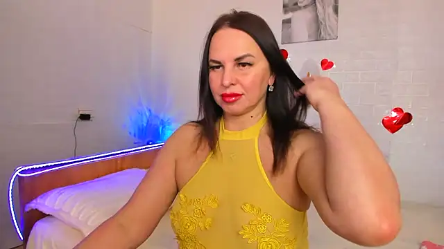 Snapshot of MIRAA_LUV chatting on April 23, 2026, 4:14 am MIRAA LUV online show from April 23, 2026, 4:14 am
