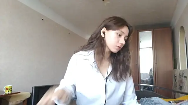 Snapshot of MiaLovelyOne chatting on October 23, 2025, 9:19 am MiaLovelyOne online show from October 23, 2025, 9:19 am