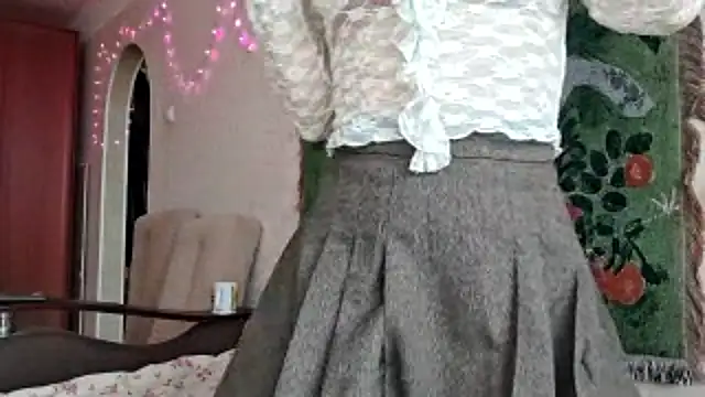 MiaLovelyOne online show from March 26, 2026, 7:47 am