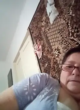 Snapshot of MilaCold5443 chatting on February 19, 2026, 6:20 am MilaCold5443 online show from February 19, 2026, 6:20 am