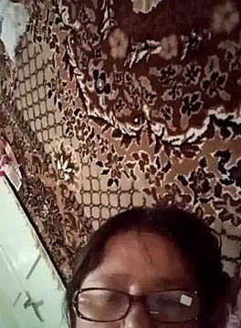 Snapshot of MilaCold5443 chatting on March 29, 2026, 11:43 am MilaCold5443 online show from March 29, 2026, 11:43 am