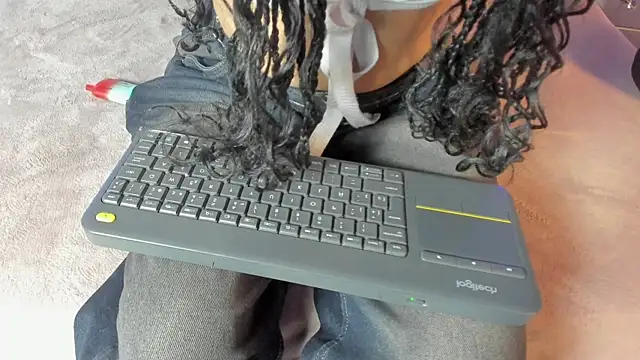 Violeta js online show from December 22, 2025, 6:32 am