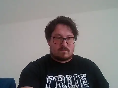 Snapshot of czechguy chatting on November 1, 2025, 1:35 pm czechguy online show from November 1, 2025, 1:35 pm