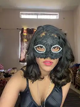 Lovebirdss online show from February 17, 2026, 8:22 am