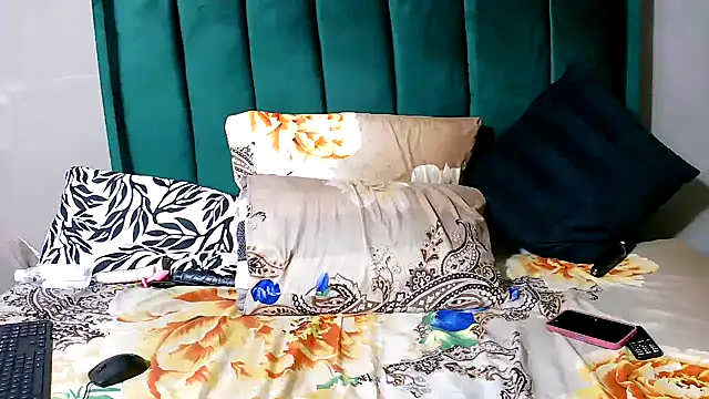 DeliciousBoobsx25 online show from October 26, 2025, 3:12 am