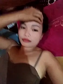 Snapshot of Rabbit-small chatting on October 16, 2025, 8:37 am Rabbit-small online show from October 16, 2025, 8:37 am