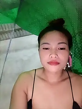 Snapshot of Rabbit-small chatting on October 16, 2025, 8:43 pm Rabbit-small online show from October 16, 2025, 8:43 pm