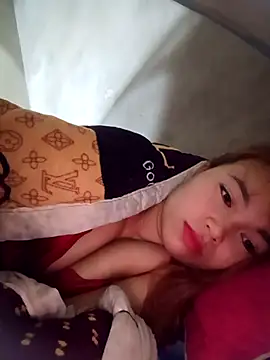 Snapshot of Rabbit-small chatting on January 8, 2026, 10:23 pm Rabbit-small online show from January 8, 2026, 10:23 pm