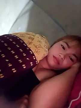 Snapshot of Rabbit-small chatting on January 16, 2026, 4:44 pm Rabbit-small online show from January 16, 2026, 4:44 pm