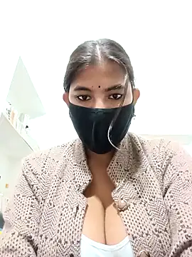 Hot radhaji online show from November 25, 2025, 3:23 pm