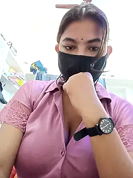 Hot radhaji online show from April 5, 2026, 12:30 am