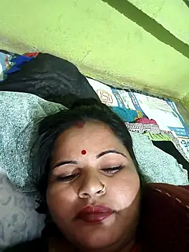 Snapshot of ALEXXA_143 chatting on October 29, 2025, 4:42 pm ALEXXA 143 online show from October 29, 2025, 4:42 pm