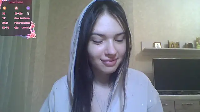 Snapshot of CeyaLier chatting on June 8, 2026, 6:41 pm CeyaLier online show from June 8, 2026, 6:41 pm