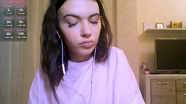 Snapshot of CeyaLier chatting on June 11, 2026, 12:32 am CeyaLier online show from June 11, 2026, 12:32 am