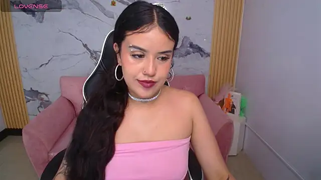 Snapshot of ailyn_ch1 chatting on October 20, 2025, 10:21 pm ailyn ch1 online show from October 20, 2025, 10:21 pm