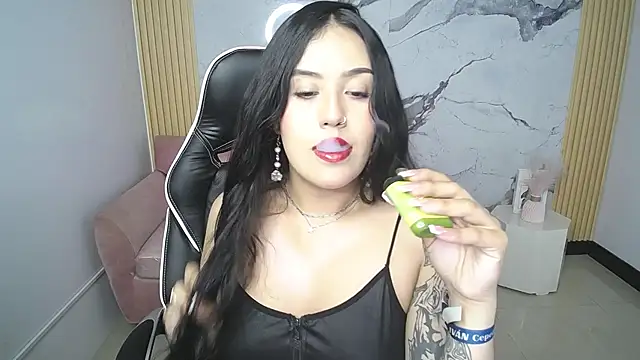 Snapshot of ailyn_ch1 chatting on July 2, 2026, 11:22 pm ailyn ch1 online show from July 2, 2026, 11:22 pm
