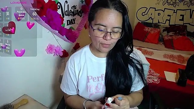 Miss  kendra  online show from February 18, 2026, 2:29 am