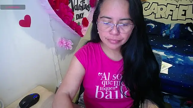 Snapshot of Miss__kendra_ chatting on April 21, 2026, 11:27 am Miss kendra online show from April 21, 2026, 11:27 am