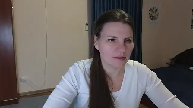 Snapshot of Mirabelle_Velvet chatting on December 3, 2025, 5:04 am Mirabelle Velvet online show from December 3, 2025, 5:04 am