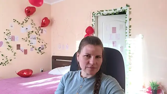 Snapshot of Mirabelle_Velvet chatting on March 9, 2026, 4:49 am Mirabelle Velvet online show from March 9, 2026, 4:49 am