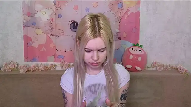 Snapshot of HoneyGold_ chatting on February 5, 2026, 4:17 am HoneyGold online show from February 5, 2026, 4:17 am