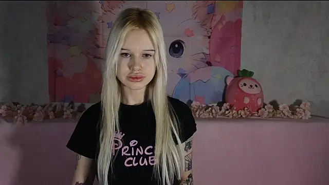 Snapshot of HoneyGold_ chatting on February 17, 2026, 4:20 am HoneyGold online show from February 17, 2026, 4:20 am