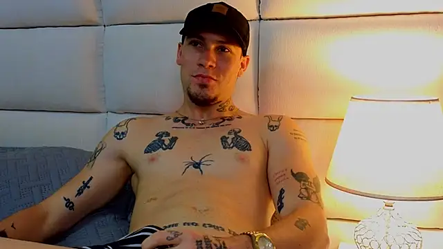 JacobRhude  online show from October 7, 2025, 11:13 pm