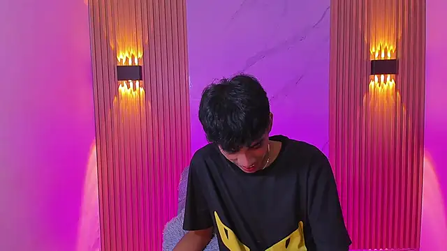 Ethan thouse online show from December 5, 2025, 7:10 pm