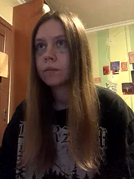 LunaVirelle online show from November 3, 2025, 5:25 pm