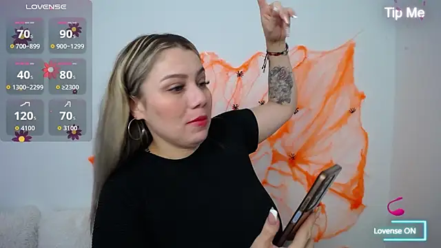 Snapshot of Isabella_wish1 chatting on October 22, 2025, 1:33 pm Isabella wish1 online show from October 22, 2025, 1:33 pm