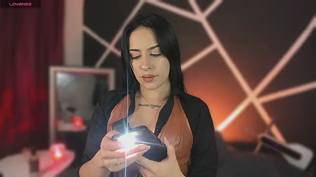 Snapshot of miiaa_stone chatting on May 6, 2026, 1:36 am miiaa stone online show from May 6, 2026, 1:36 am