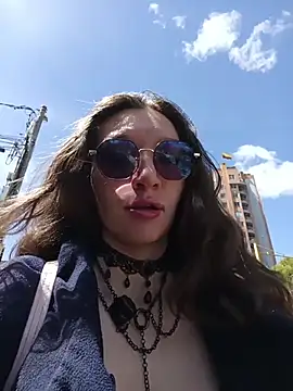 Lucy colee online show from January 17, 2026, 4:00 pm