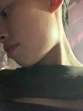 Han-han123 online show from November 13, 2025, 10:19 pm