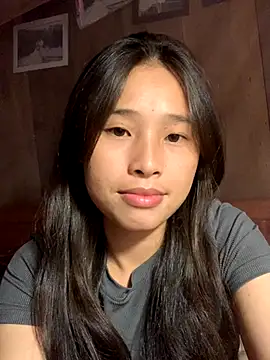 Han-han123 online show from November 15, 2025, 12:45 pm