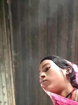 Co punam online show from October 10, 2025, 1:04 am