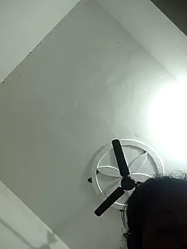 Co punam online show from November 3, 2025, 9:38 pm