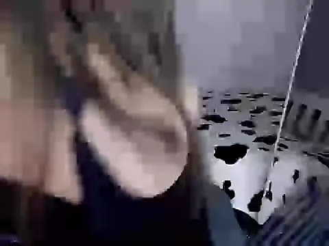 Snapshot of CallMeLerren chatting on November 12, 2025, 4:18 pm CallMeLerren online show from November 12, 2025, 4:18 pm