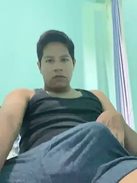 Snapshot of Lukein23 chatting on December 20, 2025, 4:36 pm Lukein23 online show from December 20, 2025, 4:36 pm