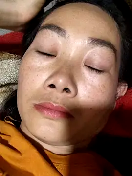 gio-thu online show from April 7, 2026, 2:06 pm