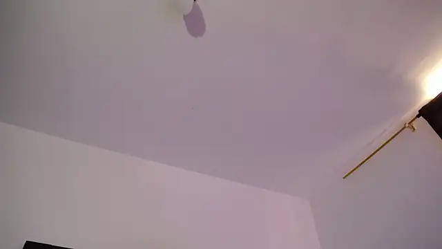 Kari Ruiz  online show from March 3, 2026, 8:15 pm